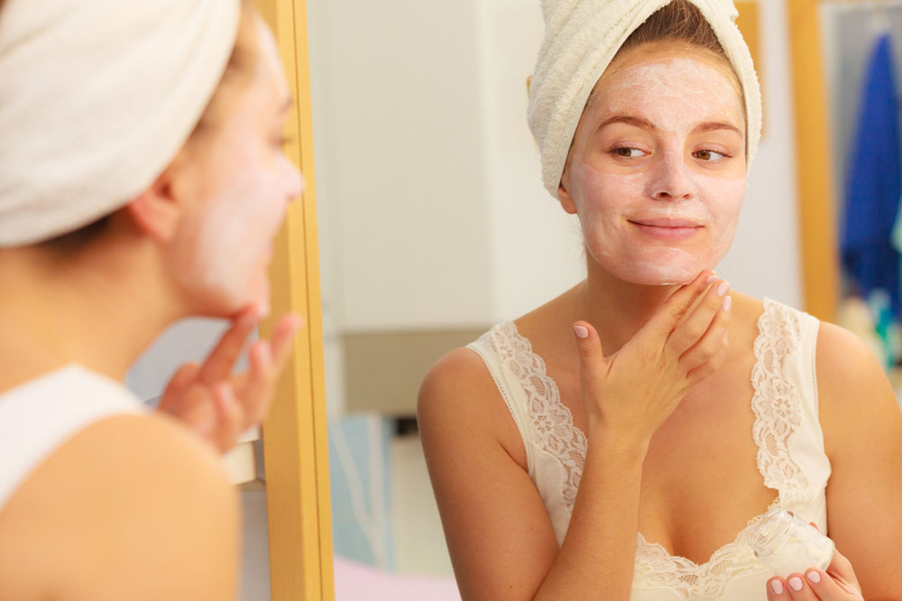 7 Effective Makeup Hacks for Aging Skin